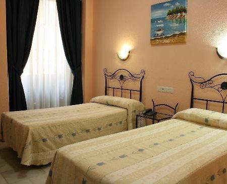 Hostal El Triunfo Кордова Экстерьер фото